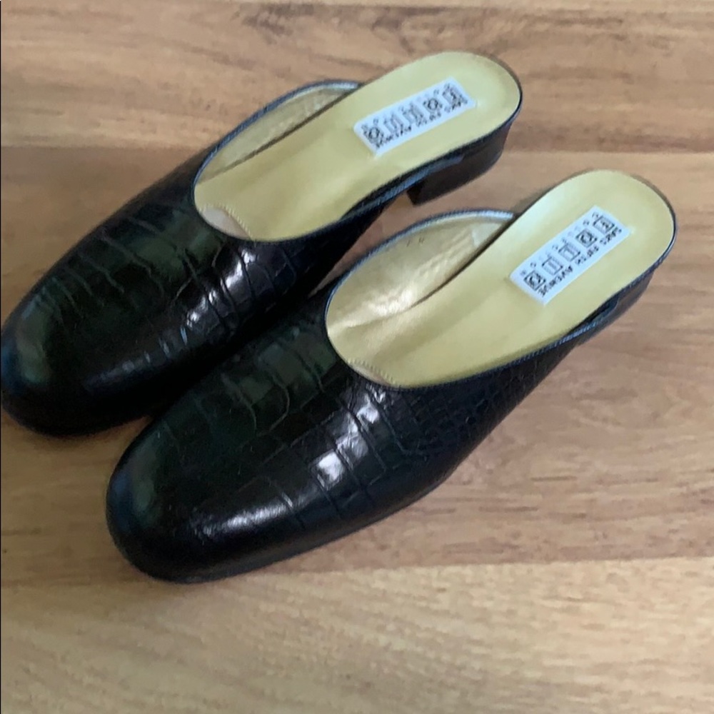 Classy/Casual Slip on Comfortable Brand Name Shoes